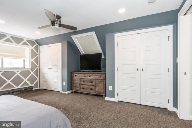 23 BEGONIA LN, Levittown, PA 19054