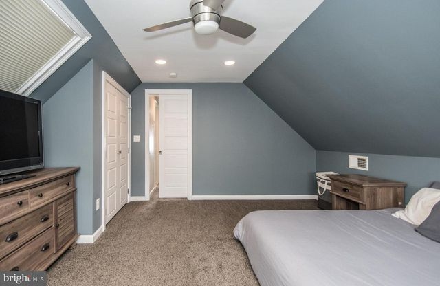 23 BEGONIA LN, Levittown, PA 19054
