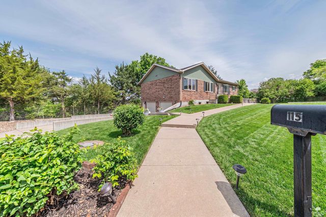 115 Harvard Pl, Manhattan, KS 66502