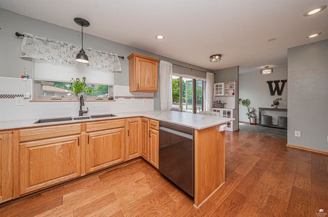115 Harvard Pl, Manhattan, KS 66502
