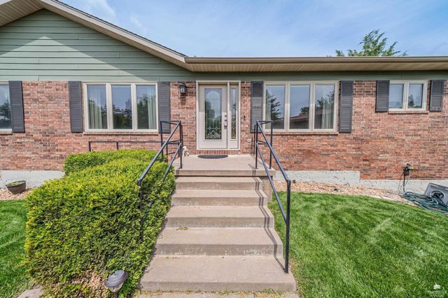 115 Harvard Pl, Manhattan, KS 66502