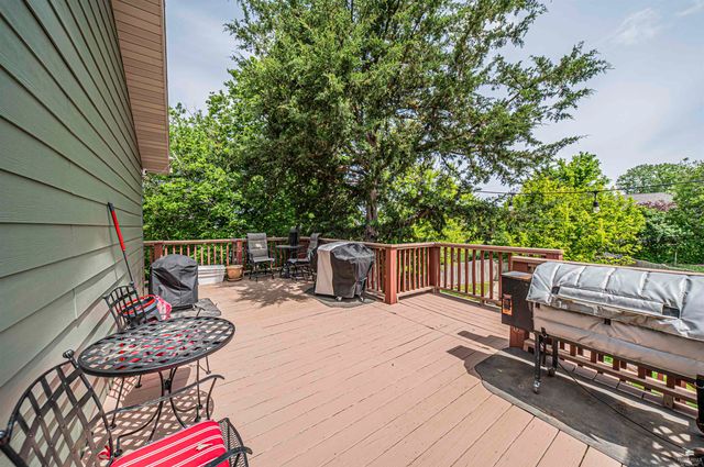 115 Harvard Pl, Manhattan, KS 66502
