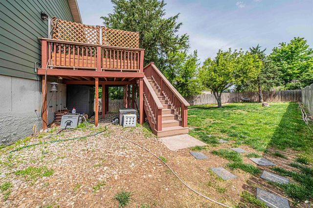 115 Harvard Pl, Manhattan, KS 66502