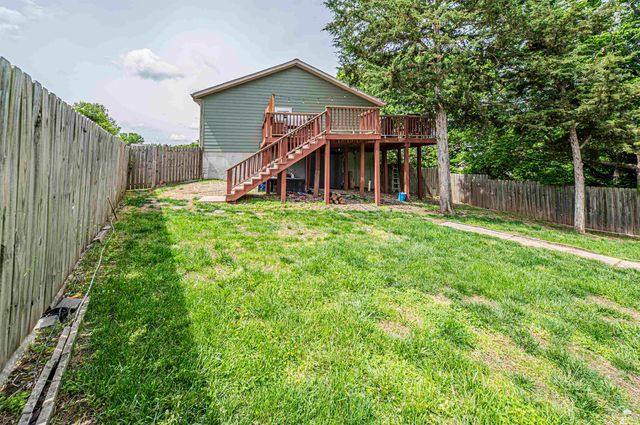 115 Harvard Pl, Manhattan, KS 66502