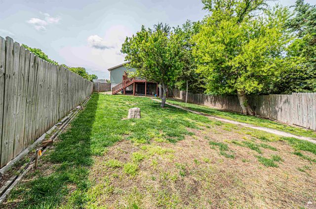 115 Harvard Pl, Manhattan, KS 66502