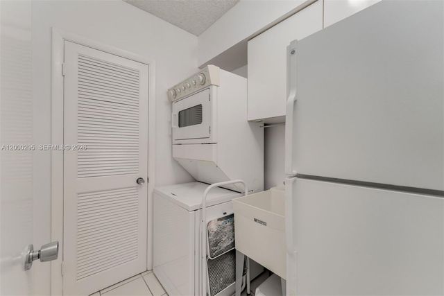 5500 Collins Ave 304, Miami Beach, FL 33140