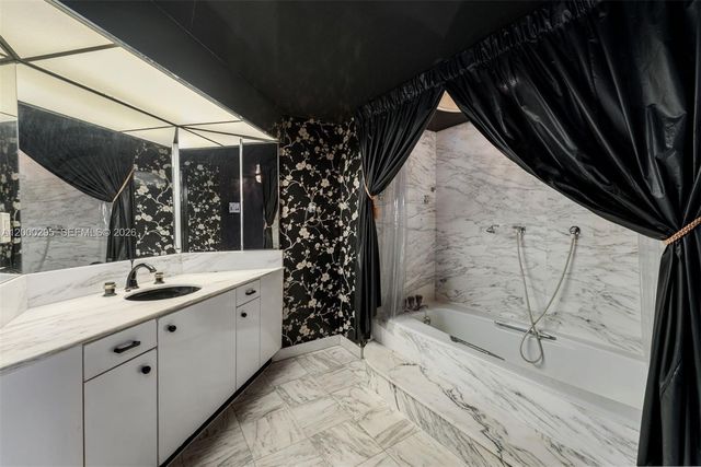 5500 Collins Ave 304, Miami Beach, FL 33140