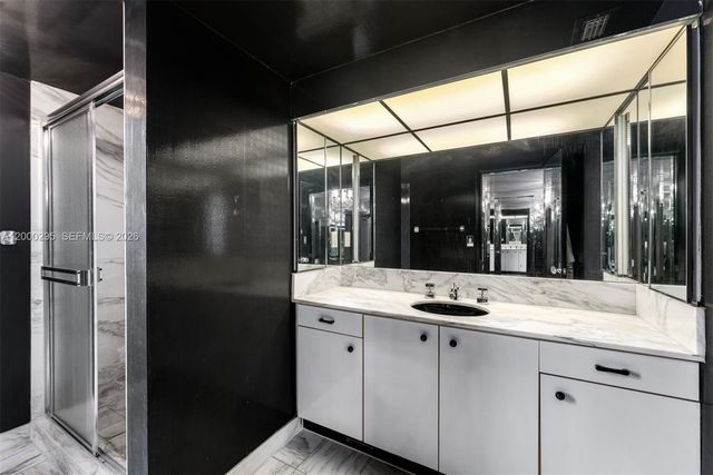 5500 Collins Ave 304, Miami Beach, FL 33140