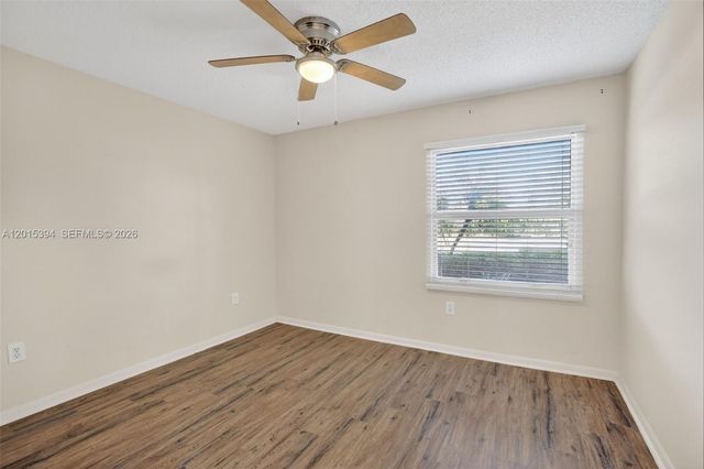 700 SW 137th Ave 110H, Pembroke Pines, FL 33027