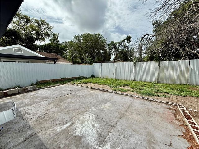 1813 E WOOD STREET, Tampa, FL 33604