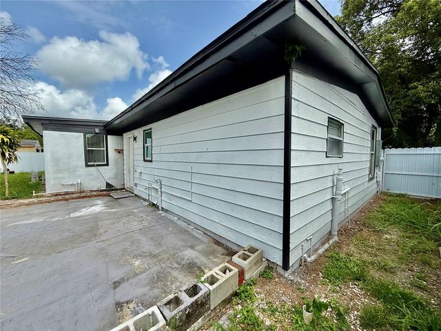 1813 E WOOD STREET, Tampa, FL 33604