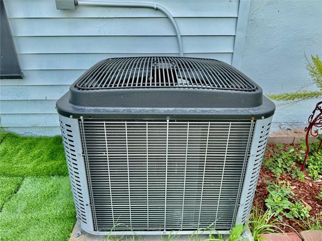 1813 E WOOD STREET, Tampa, FL 33604