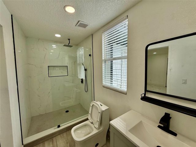 1813 E WOOD STREET, Tampa, FL 33604