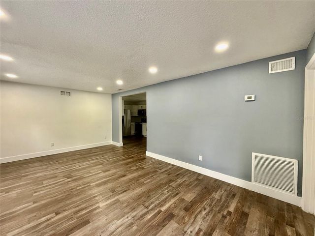 1813 E WOOD STREET, Tampa, FL 33604