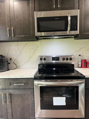 255 NW 36th Avenue, Deerfield Beach, FL 33442