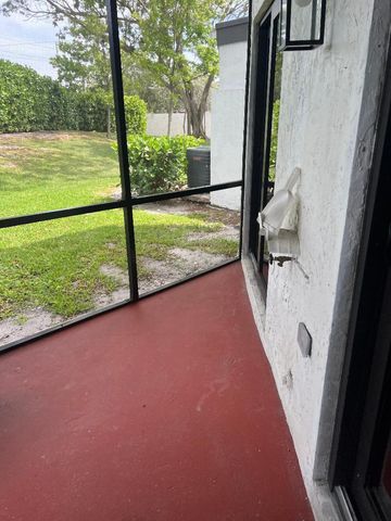 255 NW 36th Avenue, Deerfield Beach, FL 33442