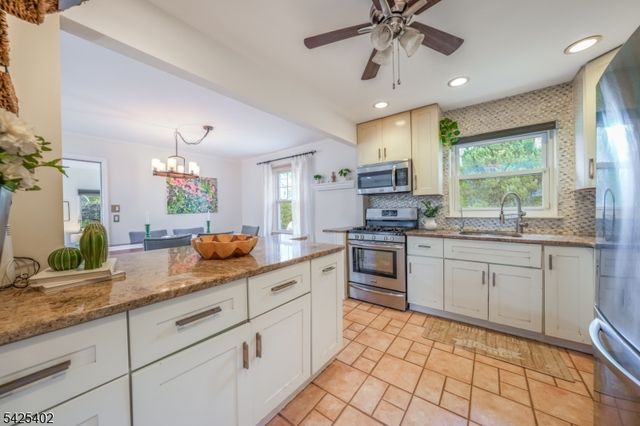 2 Dogwood Ter, Livingston Twp., NJ 07039