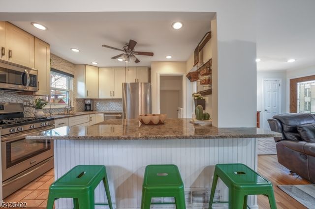 2 Dogwood Ter, Livingston Twp., NJ 07039