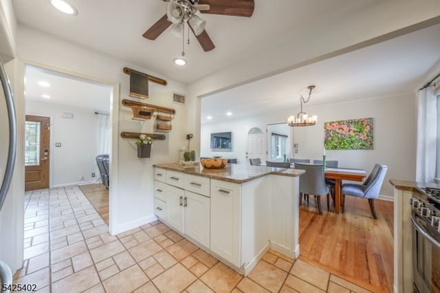 2 Dogwood Ter, Livingston Twp., NJ 07039