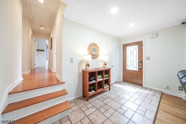 2 Dogwood Ter, Livingston Twp., NJ 07039