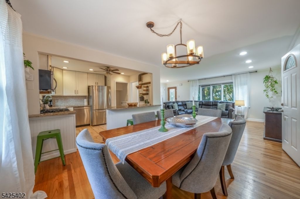 2 Dogwood Ter, Livingston Twp., NJ 07039