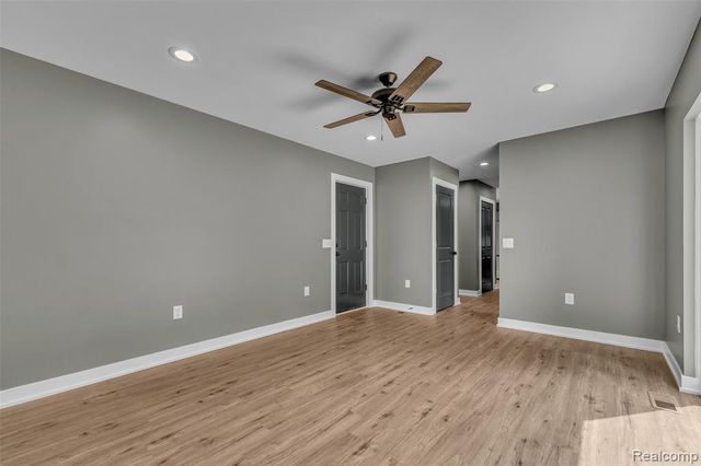 27380 Leroy Street, Taylor, MI 48180