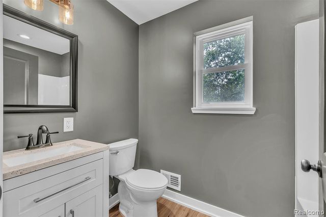 27380 Leroy Street, Taylor, MI 48180