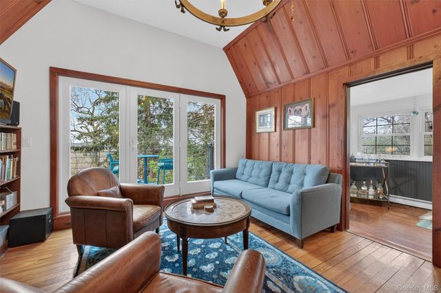 115 Tanglewylde Road, Lake Peekskill, NY 10537