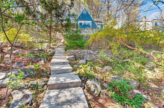 115 Tanglewylde Road, Lake Peekskill, NY 10537