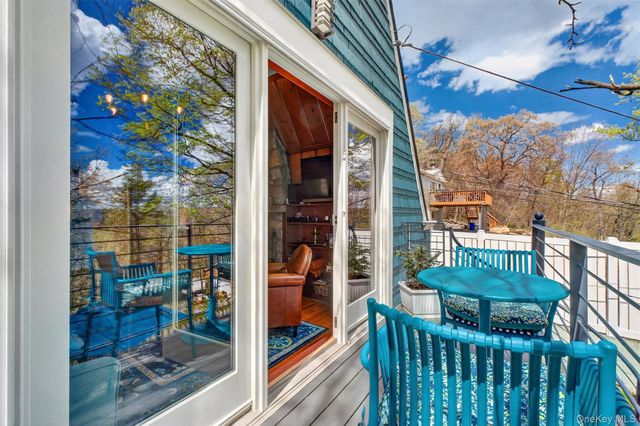 115 Tanglewylde Road, Lake Peekskill, NY 10537