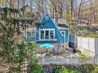 115 Tanglewylde Road, Lake Peekskill, NY 10537