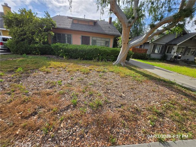 871 S Los Robles Avenue, Pasadena, CA 91106