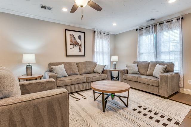 4806 W University Boulevard, Dallas, TX 75209