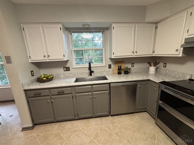 932 Saffron Lane, Miami Twp, OH 45150