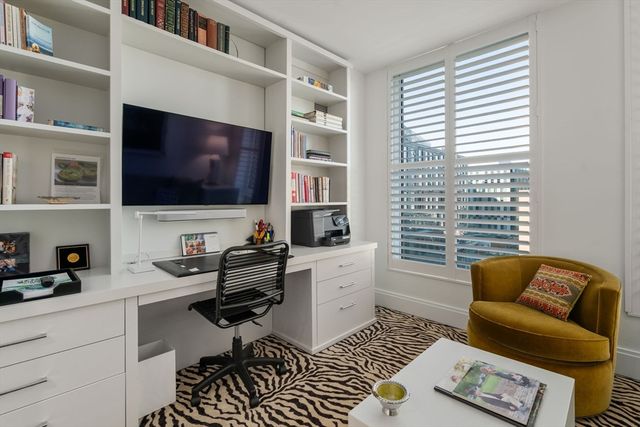 380 Harrison Ave 1118, Boston, MA 02118