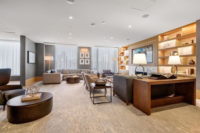 380 Harrison Ave 1118, Boston, MA 02118