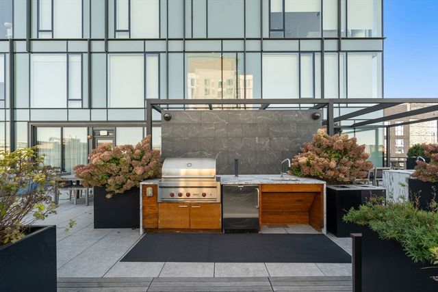 380 Harrison Ave 1118, Boston, MA 02118