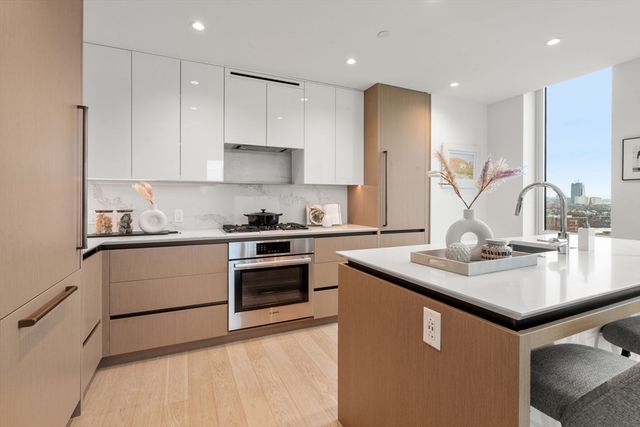 380 Harrison Ave 1118, Boston, MA 02118