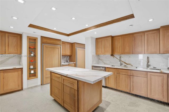 5025 Collins Ave 1103-1104-1105, Miami Beach, FL 33140