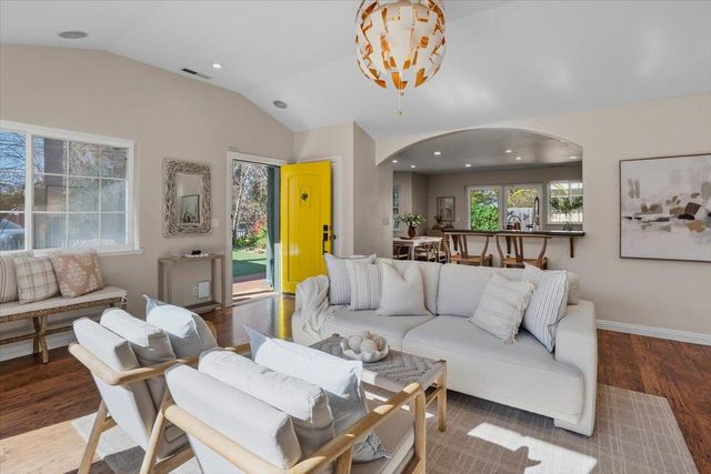 980 30th Avenue, Santa Cruz, CA 95062