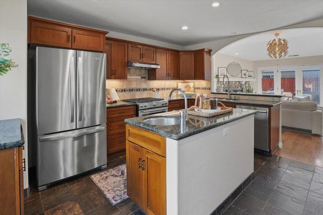 980 30th Avenue, Santa Cruz, CA 95062