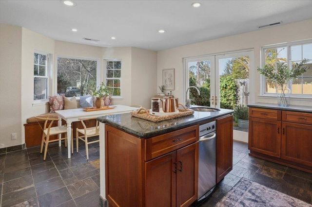 980 30th Avenue, Santa Cruz, CA 95062