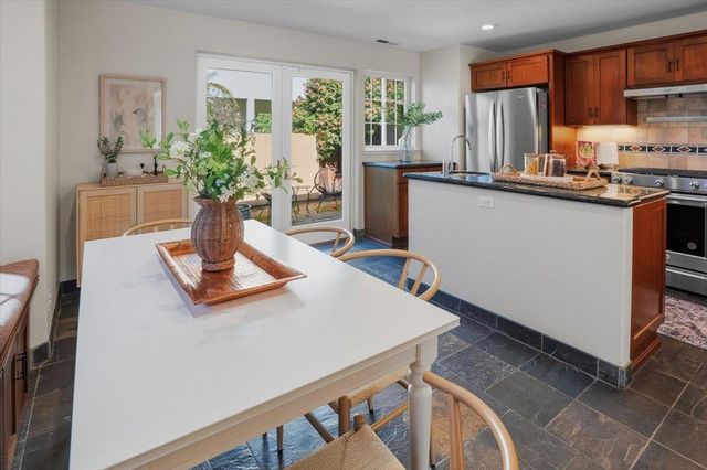 980 30th Avenue, Santa Cruz, CA 95062