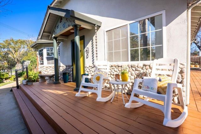 980 30th Avenue, Santa Cruz, CA 95062