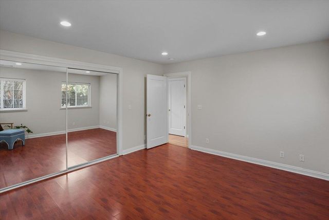 980 30th Avenue, Santa Cruz, CA 95062