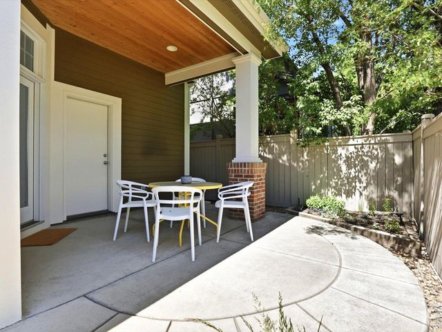 877 S Terrace Cir, Boulder, CO 80304