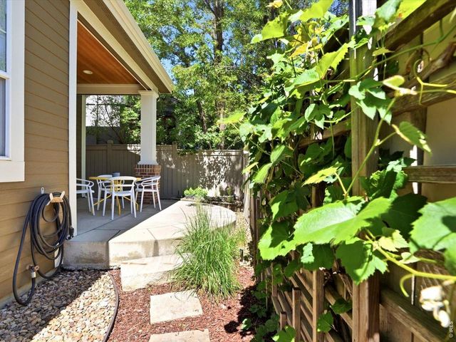 877 S Terrace Cir, Boulder, CO 80304