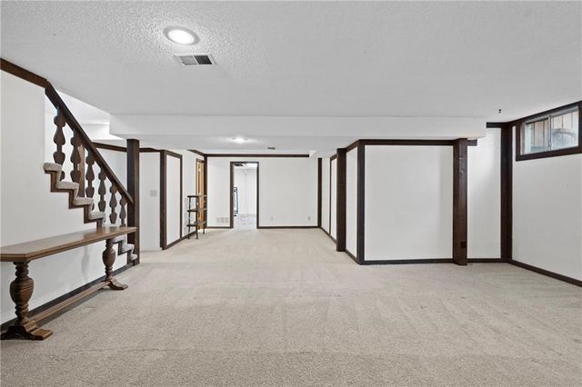 10236 Edelweiss Circle, Shawnee, KS 66203