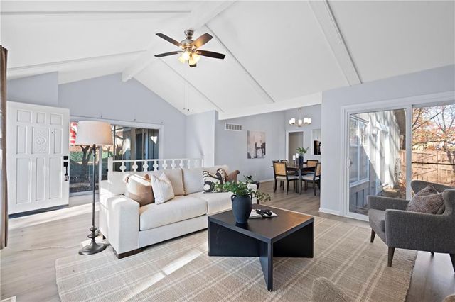 10236 Edelweiss Circle, Shawnee, KS 66203