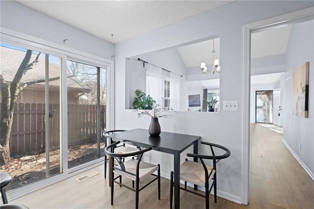 10236 Edelweiss Circle, Shawnee, KS 66203